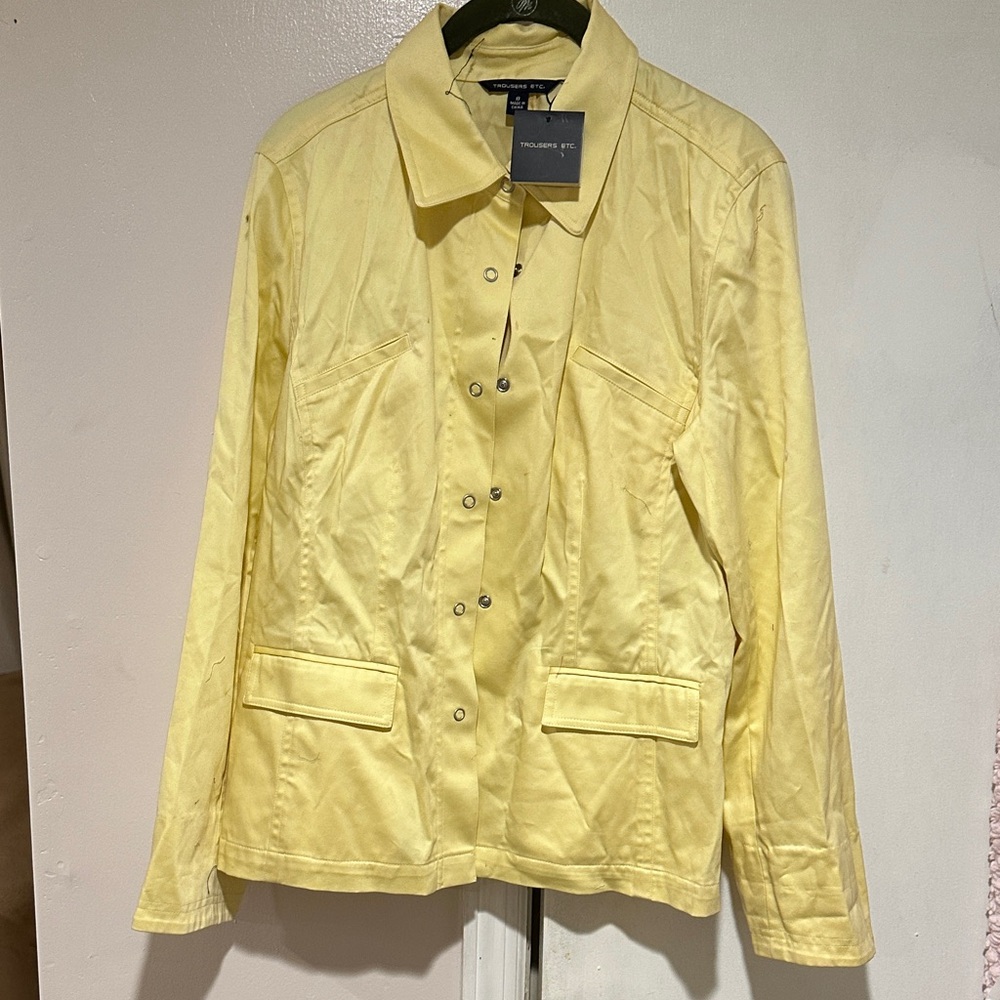 Stylish Yellow 2 piece skirt & jacket